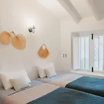Casa Parella Y Casa Araucaria *